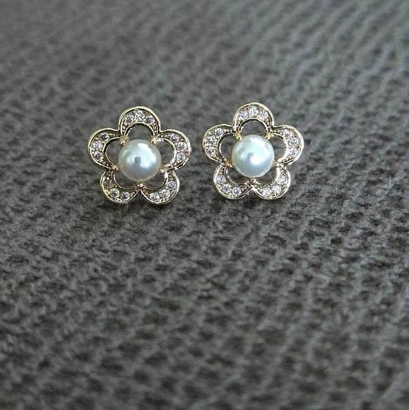 Kate Spade♠️ "Jeweled Stencil" Faux Pearl Earrings - NIB - Picture 2 of 16